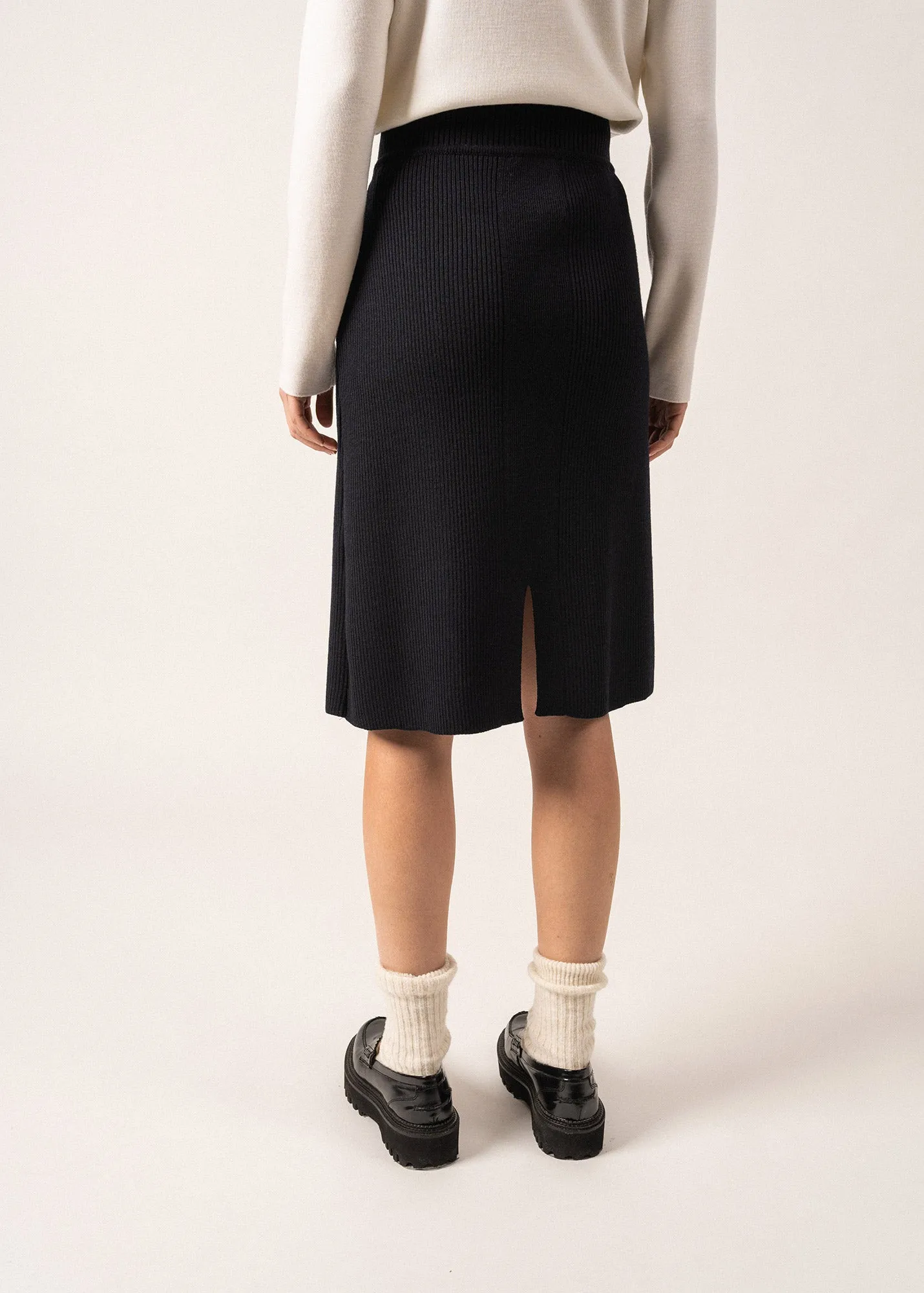 Artigues Straight Wool Skirt - in ribbed fabric (NAVY)