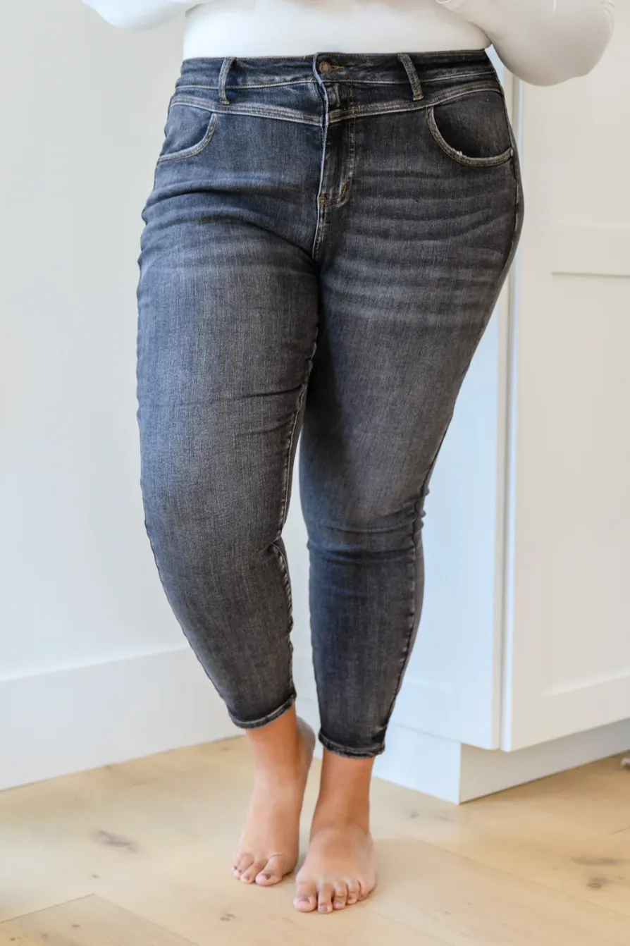 Judy Blue | Vintage Black Yoke High Rise Skinny Jean