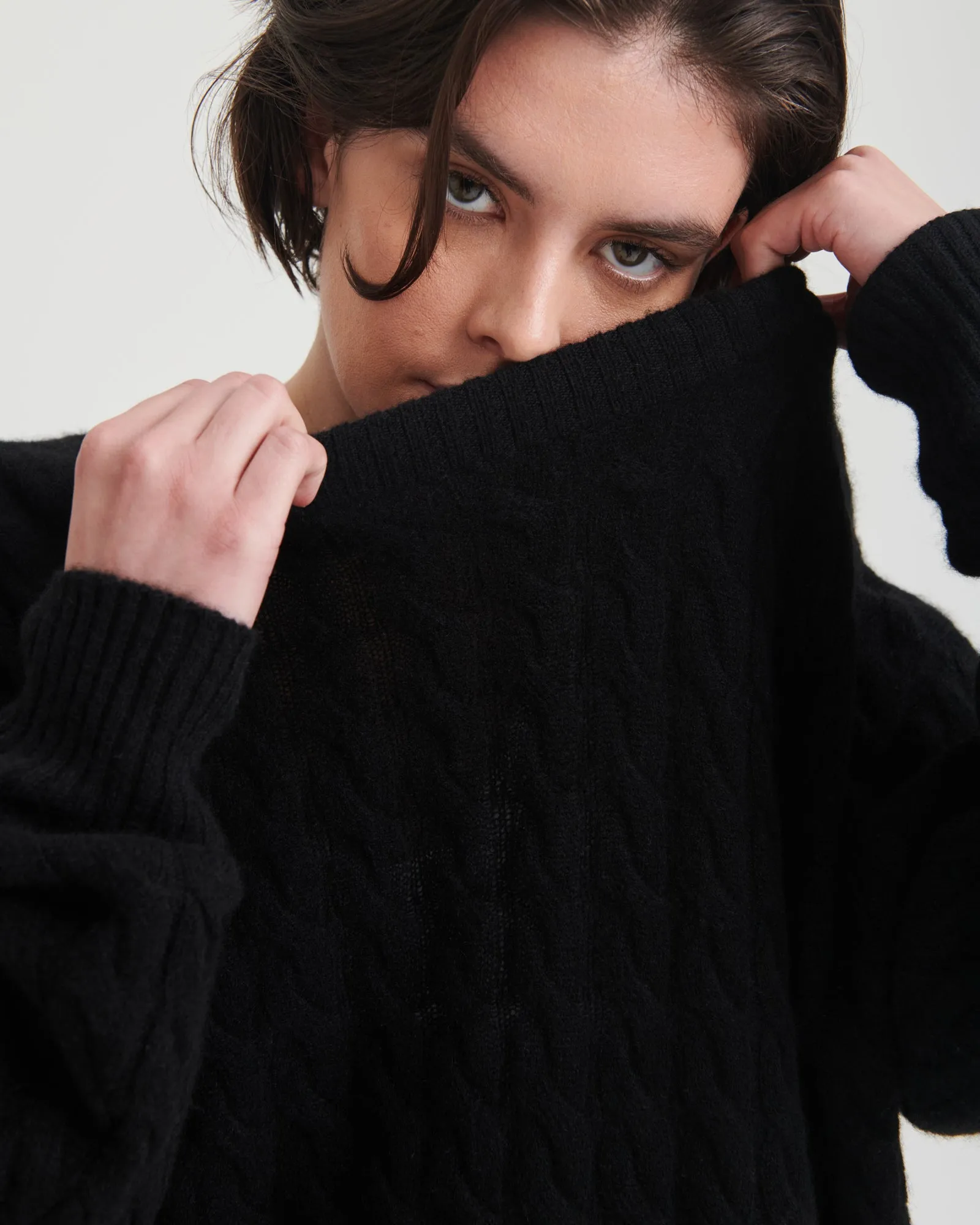 Lightweight Cashmere Cable Knit Oversized Crewneck