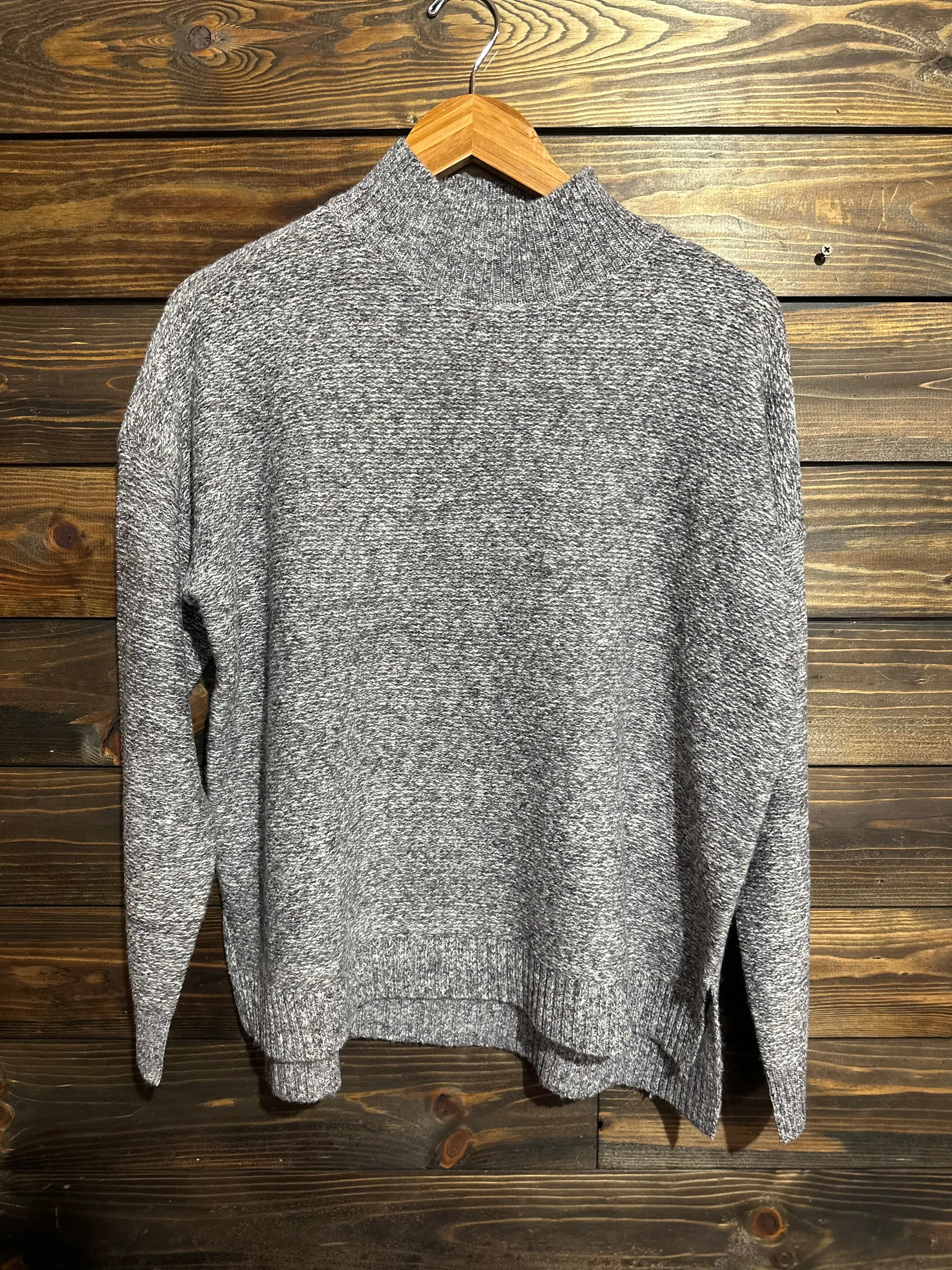 TWO TONE SWEATER