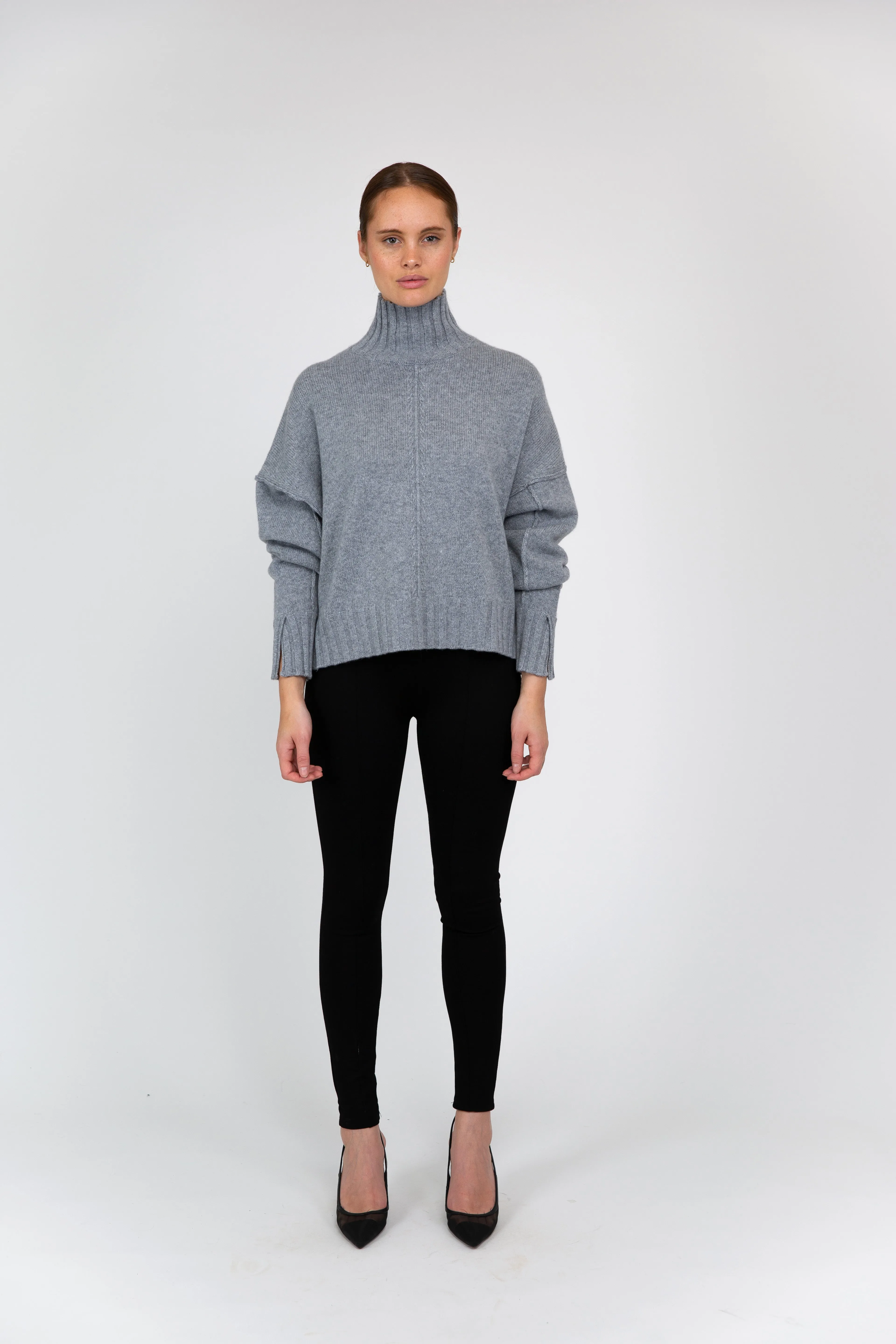 VAN KUKIL TURTLE NECK JUMPER